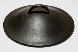 Schildkrötenaufsatz Pfanne/Dutch Oven Deckel Gusseisen Antik #8 Selbstbräter unbeschriftet - Bild 1 von 6