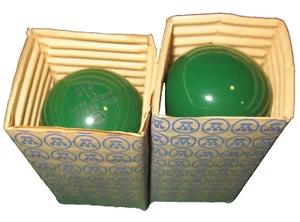 2 Vtg S14 WESTINGHOUSE 11w GREEN CHRISTMAS LIGHT BULBS Sleeve NOS SIGN 115-125V - Picture 1 of 5