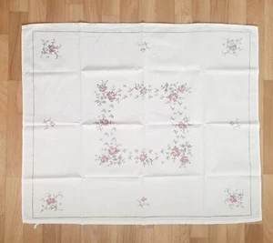 Tischdecke Rosen zum Besticken Mitteldecke Baumwolle Sticken Handarbeit 87x73cm - Bild 1 von 5