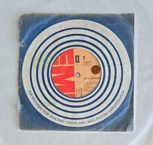 CLIFF RICHARD(THE SHADOWS) "CARRIE/MOVING IN"  NZ BLACK 7" SP - Picture 1 of 3