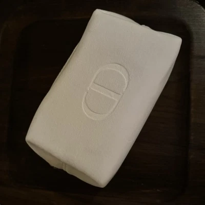 NUEVO DIOR Belleza CD Logo Blanco/Dorado Artículos de Aseo Cosméticos Maquillaje Bolsa Terciopelo Foto 1 de 4