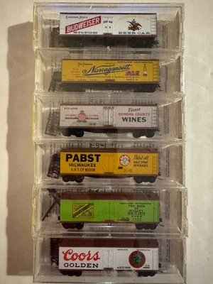 Micro-Trains N scale 47032 BEVERAGE SIX PACK 40' Wood Reefers  Pabst Coors Bud - Image 1 of 4