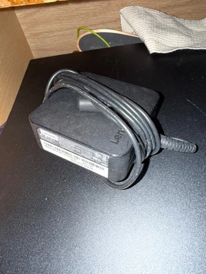 Lenovo Idea Pad 3 Intel Core I3 4gb RAM BY-6B Foto 1 de 2