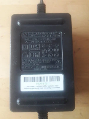 original HP Adapter Netzteil 8120-6731 Input 1230V 0,11A 50 Hz Out: 30V 600 mA - Bild 1 von 2