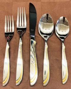 TOWLE ALTA GOLD Stainless 5 Piece Place Setting NEW NEVER USED made in Japan - Picture 1 of 6
