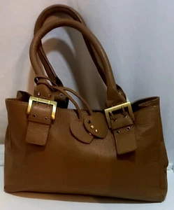 TAN HANDBAG DEBENHAMS COLLECTION REAL LEATHER WITH HEART BAG CHARM - Picture 1 of 8