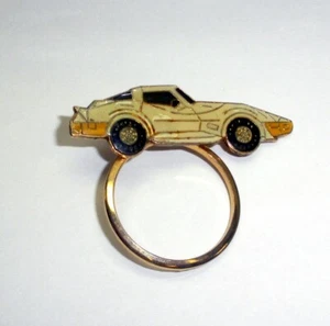 1980's Chevy Corvette Cream & Gold Enameled Spec Pin Detti Originals - Picture 1 of 1