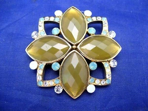 WOMAN'S LARGE JEWELRY PIN OR BROOCH - AMBER, TURQUOISE AND CLEAR RINESTONES - Be - Picture 1 of 5