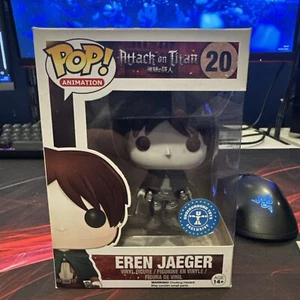 Eren Jaeger Funko Pop #20 (blanco y negro) JUGUETES SUBTERRÁNEOS EXCLUSIVOS ABOVEDADOS - Imagen 1 de 5