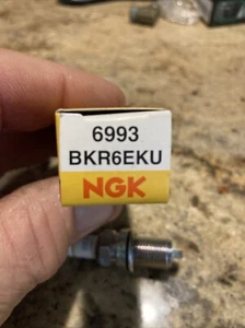 NGK Spark Plug 6993 BKR6EKU - Bild 1 von 4