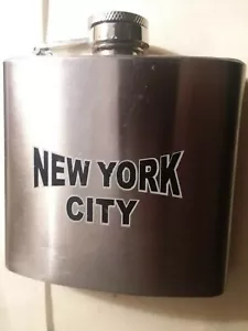 Stainless Steel Hip Flask Hinged Screw Top 5 Oz Capacity NEW YORK CITY Front ! - Picture 1 of 3