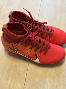 Nike Mercurial Kids moulded studs football boots Uk 2 - Picture 1 of 7