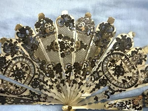 ANTIKE PERLMUTT UND SILBER DURCHBROCHENE STÖCKE ZUM REPARIEREN ODER TEILE um 1930 - Bild 1 von 11