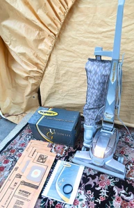 Kirby Ultimate G7D Aspirapolvere Verticale con Sistema Shampoo - Ottimo - Foto 1 di 4