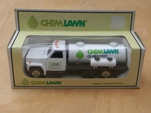 Baylis Chemlawn fertilizer Ford tank truck MIB 1:43 - Picture 1 of 5