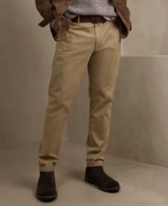 Pantalones chinos Banana Republic para hombre calce atlético en bellota (caqui) 31X32 - Imagen 1 de 3