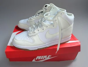 Neu im Karton Nike Dunk High Sail Gum Damen-Sneaker Größe 11,5 - Bild 1 von 9