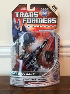 🔥 NEW Hasbro Transformers Deluxe Universe Cyclonus 25th Anniversary - SEALED - Picture 1 of 2