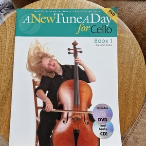 Libro - Una nuova melodia al giorno per violoncello BK/CD - Foto 1 di 2