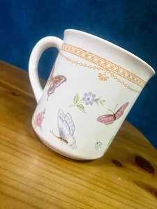 Taza de café decorada vintage Butterfly Cottagecore - Imagen 1 de 6