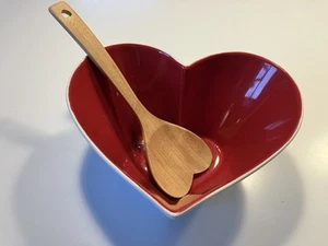 Sagaform Heart Shape Salad/Serving Bowl With Bamboo Spoon - Picture 1 of 14