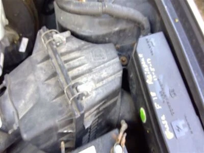 Filtro de aire 3,0 L compatible con 05-07 ESCAPE 3306228 Foto 1 de 3