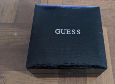 Guess Original Black Watch Box 4.5 x 4.5 x 2.75  No pillow box only Foto 1 de 4