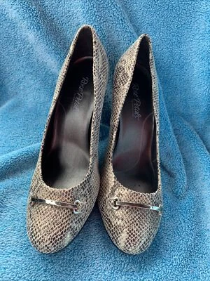 ROSE PETALS by WALKING CRADLES Snake Boa Brown Leather Pump Shoes 8 GUC (RB) - Image 1 of 4