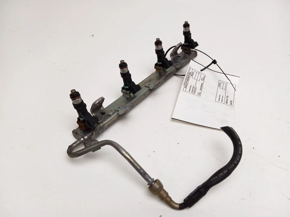 Inyector de riel de combustible Nissan Rogue 2008-2015 Foto 1 de 4