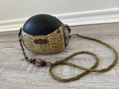 Maya Evangelista Amber Brown Resin Clam Shell Purse Hand Bag Beaded New - Image 1 of 4