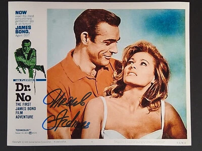 Photo signée Ursula Andress "Honey Ryder" Autographe COA James Bond 007 Dr. No - Photo 1/4