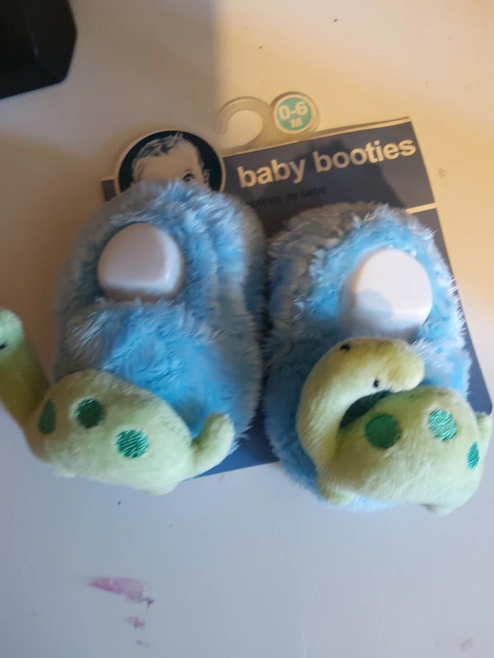 baby booties boy - Image 1 of 1