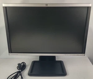 HP Compaq LA2405wg 24" 1920x1200 Widescreen LCD Monitor With Stand and Cables - Picture 1 of 2