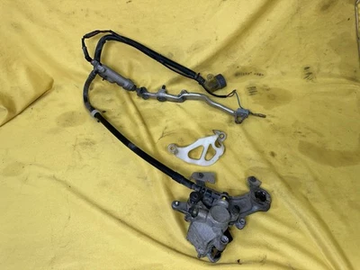 Укомплектованный главный цилиндр суппорта заднего тормоза Honda XR650r от оригинального производителя 2000 2007 годов выпуска - Изображение 1 из 4