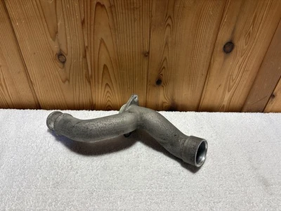 14-19 RAM 1500 Jeep GC 3.0L ECO DIÉSEL Bomba de agua Tubo de entrada Tubo de refrigerante OEM Foto 1 de 4