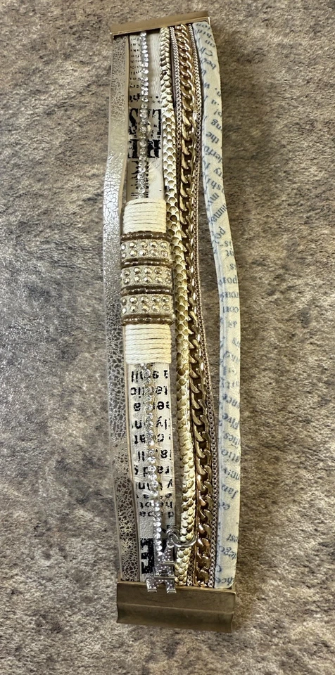 Pulsera envolvente Torre Eiffel dije cuero beige múltiples hilos estrás magnética  Foto 1 de 4