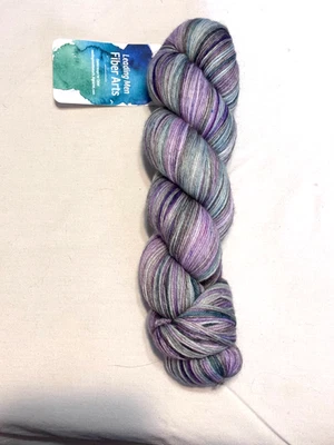 Leading Men Fiber Arts-- Show Stealer -  80% SW Merino 10% Cashmere 10% Nylon - Image 1 of 2