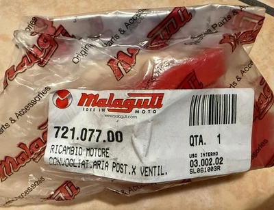 Malaguti Phantom F12 50 convogliatore Rosso Uscita Aria Originale 72107700 - Immagine 1 di 3