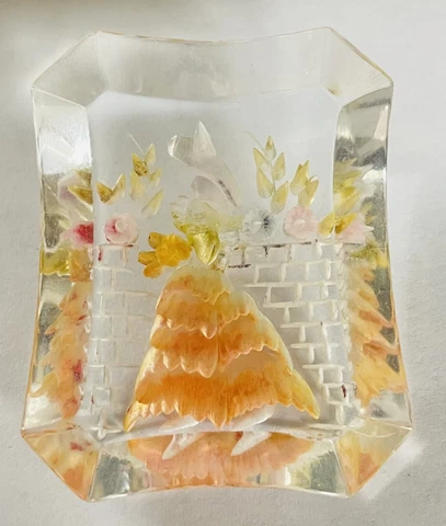 Ex RARE Vintage Multicolor LADY WITH PARASOL LUCITE button, ca., 1930s/1940s Cover