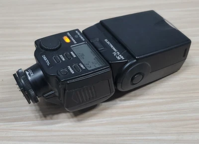 Olympus FL-36 Shoe Mount Electronic Digital Flash - Image 1 of 4