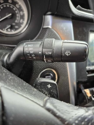 Interruptor de control de limpiaparabrisas Kizashi OEM 2010-2013 sin sensor de lluvia Foto 1 de 3