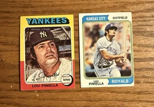 Lote de 2 cartas Lou Piniella 1974 1975 Topps Set Break Vintage Royals Yankees - Imagen 1 de 2