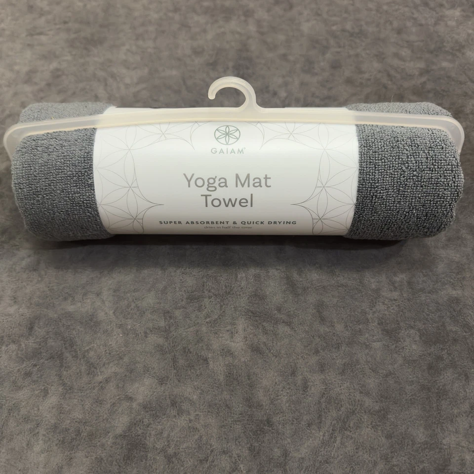 NUEVO CON ETIQUETAS Gaiam Super Absorbente y Secado Rápido Yoga Mat Toalla Gris Se Seca en Medio Tiempo Foto 1 de 4