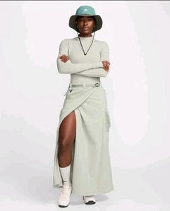 $140 Nike ACG "Snowgrass" Women's UV Maxi Skirt Size Small Green Mid Rise - Picture 1 of 15