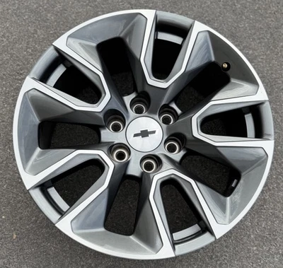 20" Chevy Silverado 1500 Tahoe Suburban OEM 5915 5916 wheel rim 23377015 - Image 1 of 4
