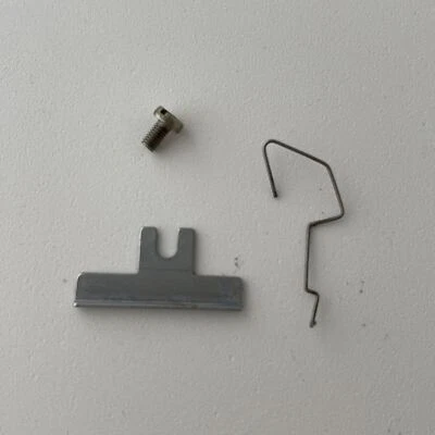 PFAFF 1222 93-040594-35 Thread Guide #2 - Image 1 of 4