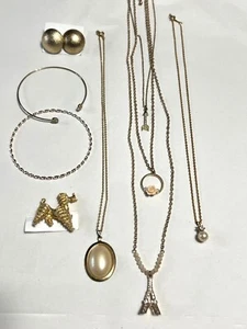 Gold-Tone Mixed Jewelry Set W/ Necklaces Bracelets Earrings & Brooch - Picture 1 of 9