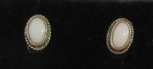 Sterling silver & white opal vintage Art Deco antique stud earrings - Foto 1 di 7