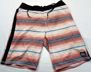 Mens Quiksilver Board Shorts 33 Multicolor Surf Beach Swim Trunks - Picture 1 of 7