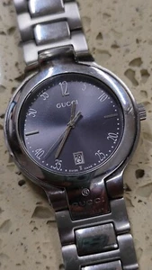 Vintage Gucci Silver Gray Dial 8900M Mens Watch 35MM Genuine - Picture 1 of 13